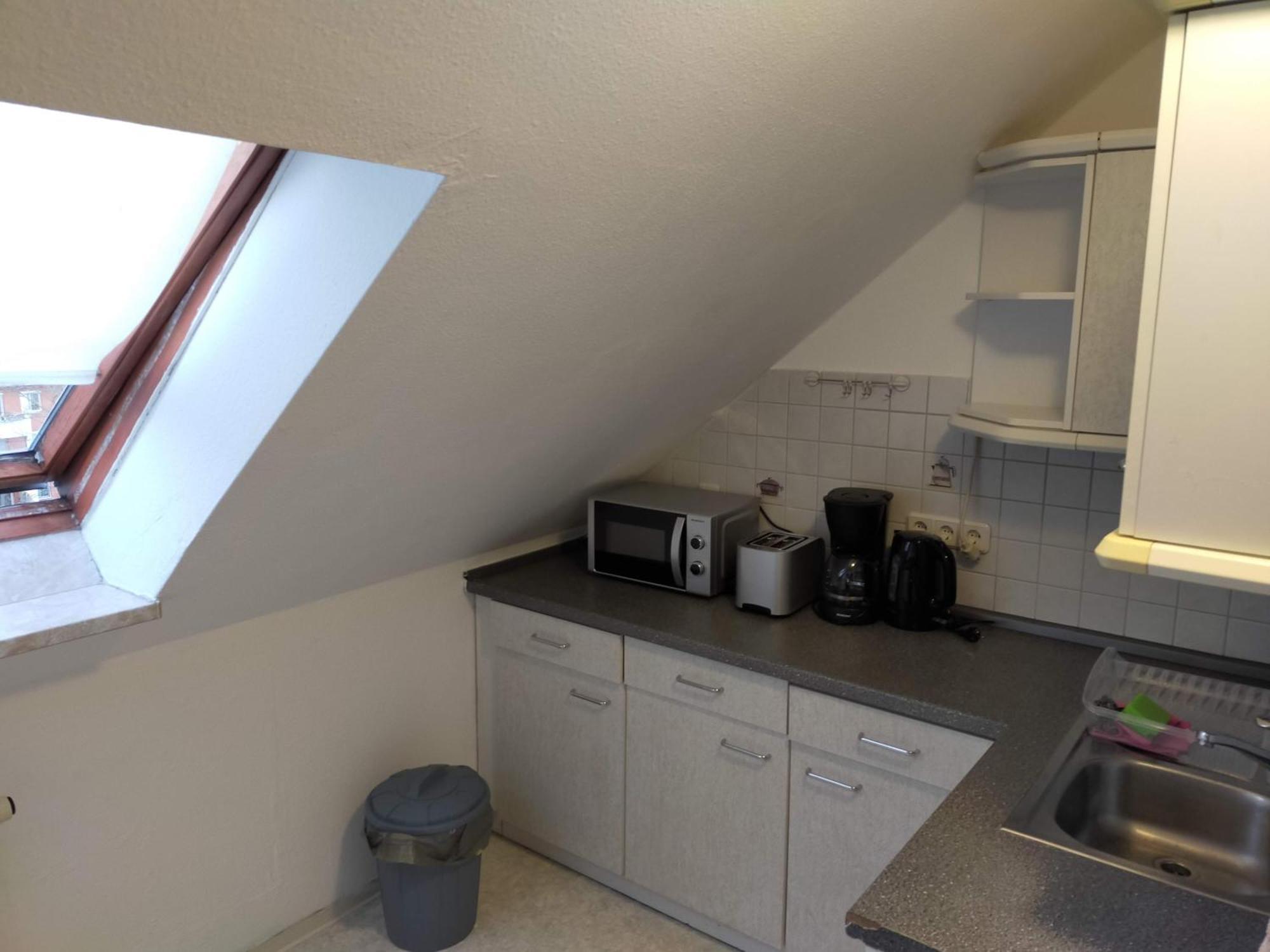 Flex Aparts - Grosse, Moeblierte Wohnung In Zwickau Mit 2 Zimmern Exterior photo